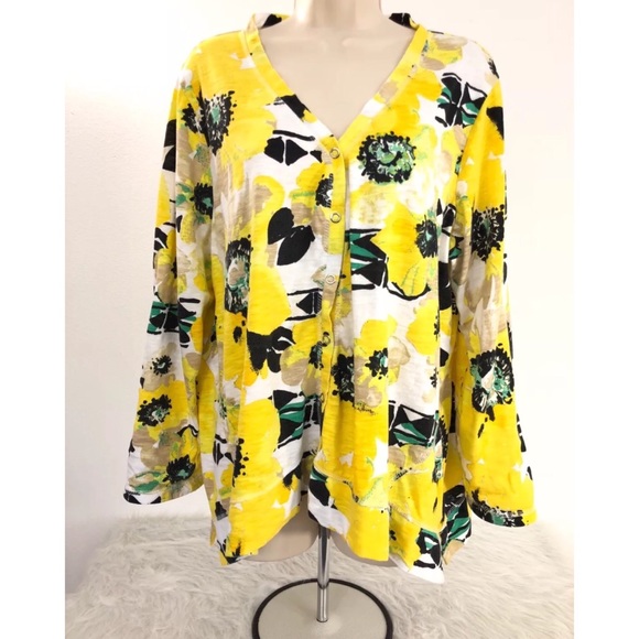 Thomas & Olivia Tops - Women’s Button Front Floral Blouse Size 1X